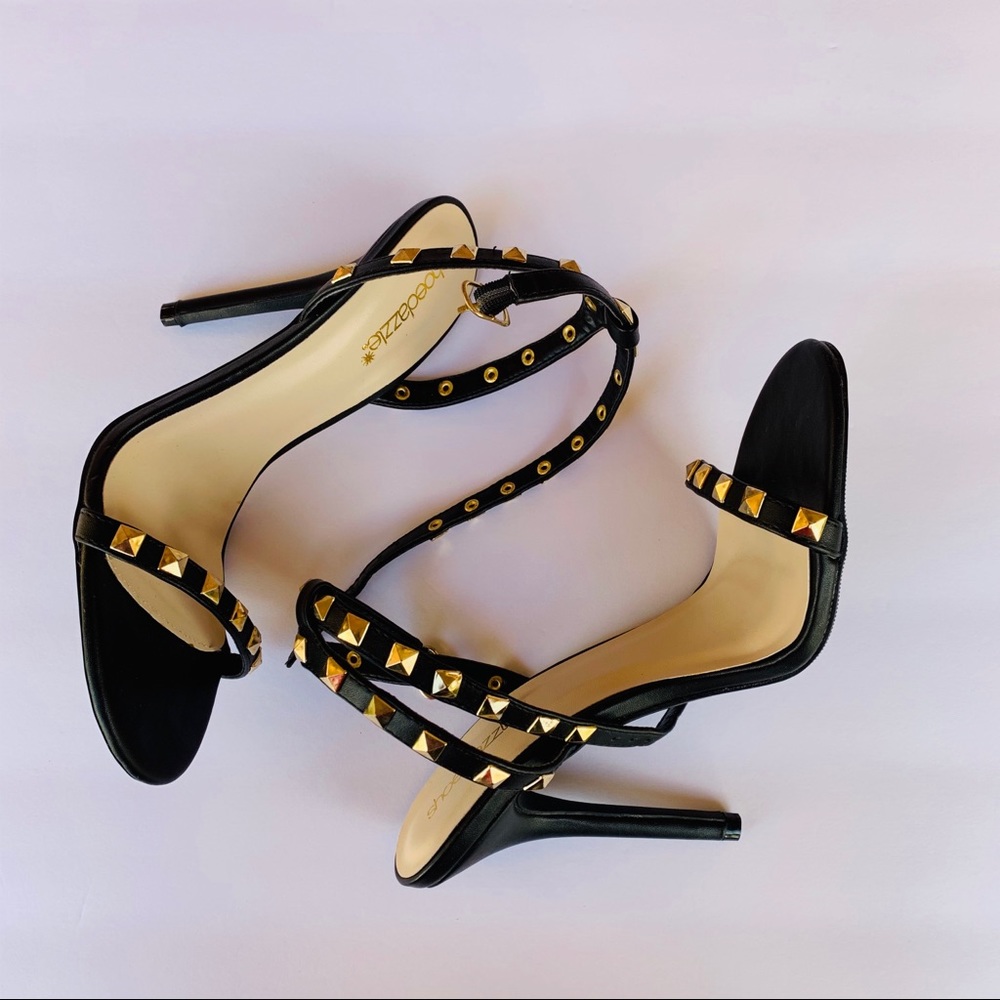 Shoe Dazzle black leather high Heels size 7.5